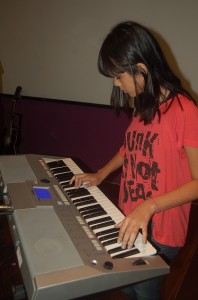 Apresentação da Escola de Música de Manguinhos 10-12-2011  (67)